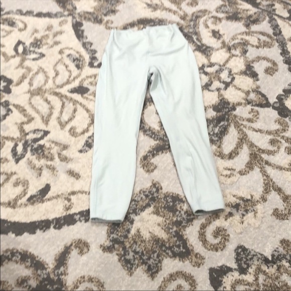 Lulu NWOT Align 25” Ocean Air size 8 - Picture 9 of 11